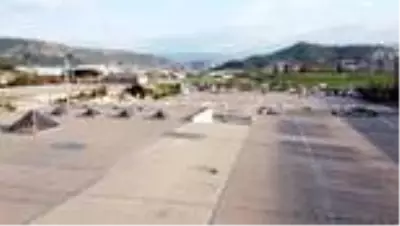 Doğu Marmara ve Batı Karadeniz'de 'Evde kal' çağrısına büyük oranda uyuluyor Doğu Marmara ve Batı Karadeniz'de 'Evde kal' çağrısına büyük oranda uyuluyor