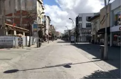 Doğu Marmara ve Batı Karadeniz'de 'Evde kal' çağrısına büyük oranda uyuluyor Doğu Marmara ve Batı Karadeniz'de 'Evde kal' çağrısına büyük oranda uyuluyor