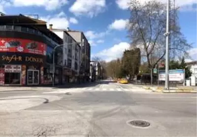 Doğu Marmara ve Batı Karadeniz'de 'Evde kal' çağrısına büyük oranda uyuluyor Doğu Marmara ve Batı Karadeniz'de 'Evde kal' çağrısına büyük oranda uyuluyor