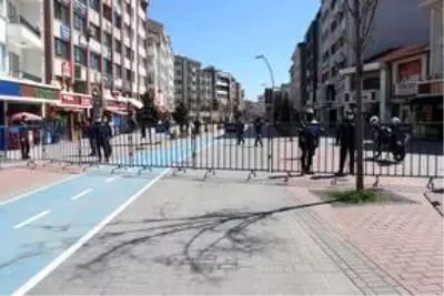 Doğu Marmara ve Batı Karadeniz'de 'Evde kal' çağrısına büyük oranda uyuluyor Doğu Marmara ve Batı Karadeniz'de 'Evde kal' çağrısına büyük oranda uyuluyor