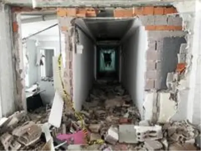 Esenyurt'ta patlamanın meydana geldiği daire, harabeye döndü