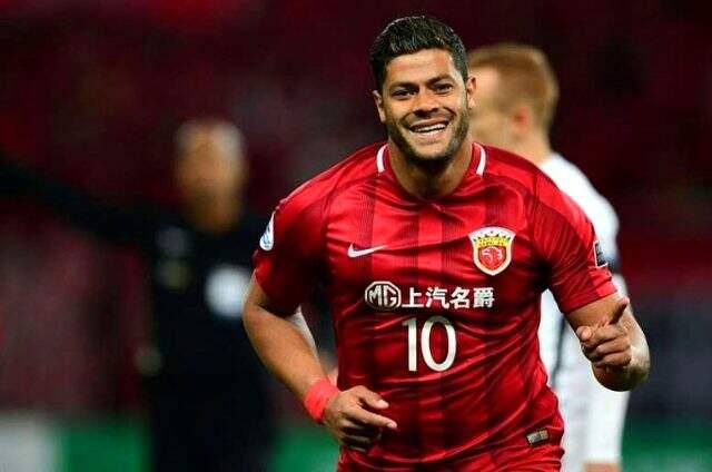 Galatasaray'da Falcao giderse ilk aday Hulk