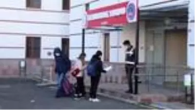 Karantina süresi dolan öğrenciler evlerine gönderiliyor - SİVAS