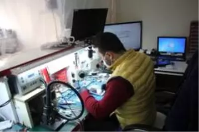 (ÖZEL) Telefon tamircisinden korona virüse karşı sıra dışı önlem