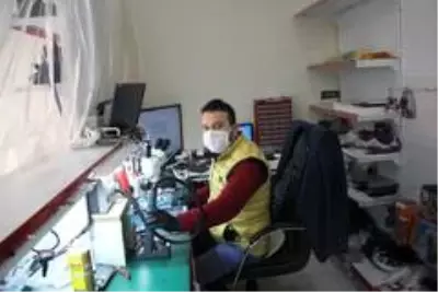 (ÖZEL) Telefon tamircisinden korona virüse karşı sıra dışı önlem