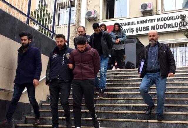 Tanınmamak için çarşaf giyip hırsızlık yapan kadınlar, evin hizmetlisi çıktı Tanınmamak için çarşaf giyip hırsızlık yapan kadınlar, evin hizmetlisi çıktı