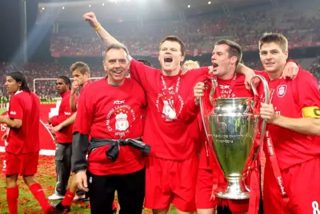 Trafik kazası geçiren Liverpool'un eski futbolcusu John Arne Riise ve kızı hastaneye kaldırıldı Trafik kazası geçiren Liverpool'un eski futbolcusu John Arne Riise ve kızı hastaneye kaldırıldı