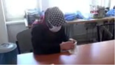 YOZGAT Sorgun'da gönüllü kadınlar, günde 2 bin maske üretiyor YOZGAT Sorgun'da gönüllü kadınlar, günde 2 bin maske üretiyor