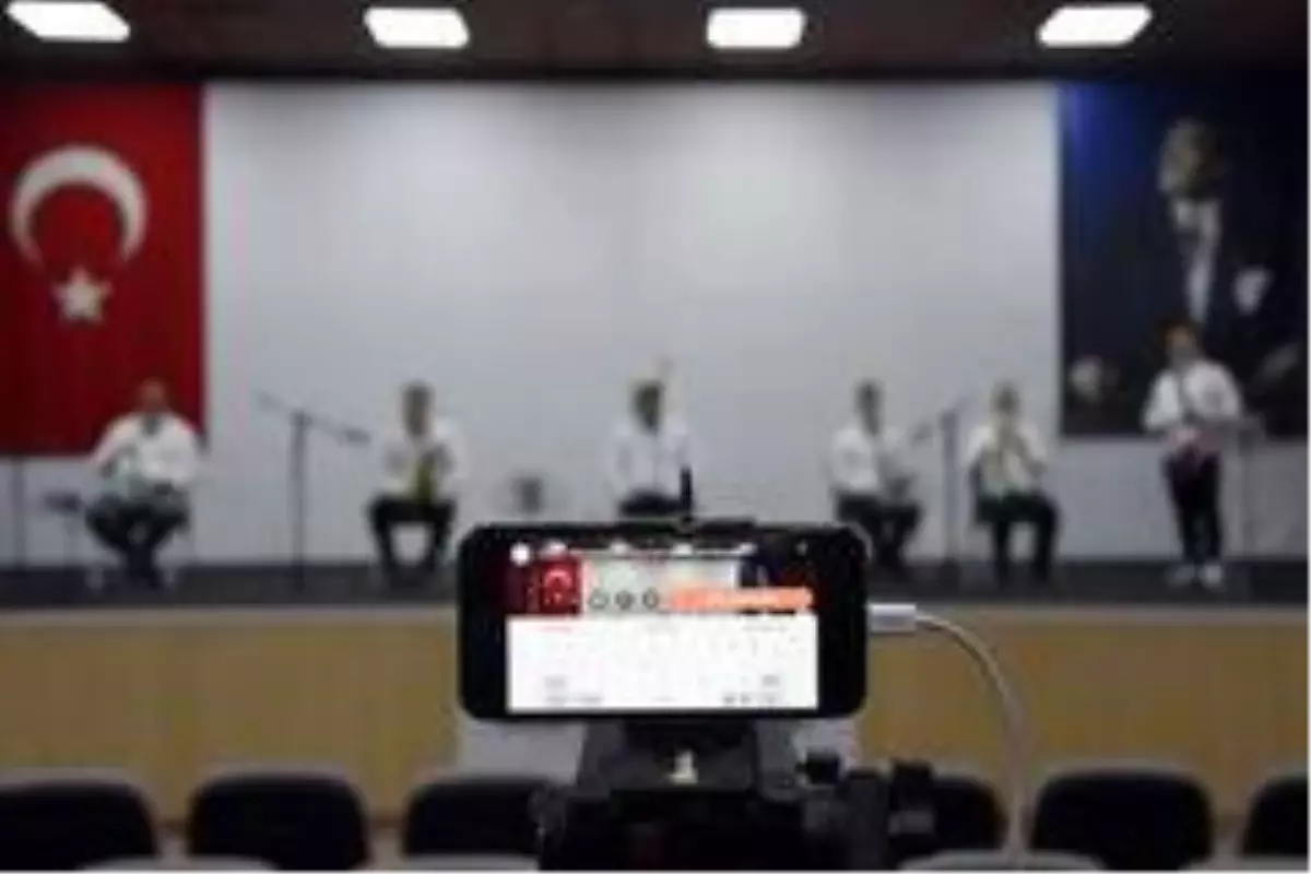 Akhisar Belediyesinden 'online konser'