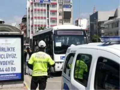 Aydın'da trafik ekipleri denetimlerine devam ediyor Aydın'da trafik ekipleri denetimlerine devam ediyor
