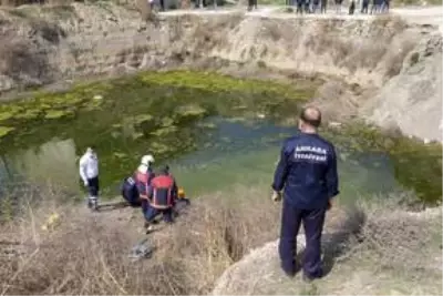 Başkentte su dolu inşaat çukuruna düşen çocuk hayatını kaybetti Başkentte su dolu inşaat çukuruna düşen çocuk hayatını kaybetti