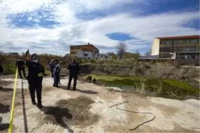 Başkentte su dolu inşaat çukuruna düşen çocuk hayatını kaybetti Başkentte su dolu inşaat çukuruna düşen çocuk hayatını kaybetti