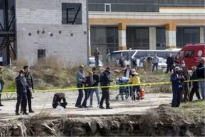 Başkentte su dolu inşaat çukuruna düşen çocuk hayatını kaybetti Başkentte su dolu inşaat çukuruna düşen çocuk hayatını kaybetti