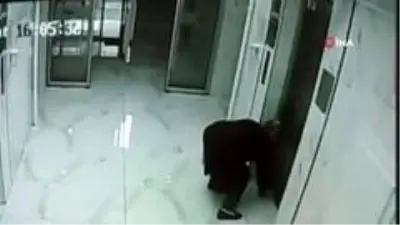 Binalara girip elindeki sıvıyı her yere sürdü