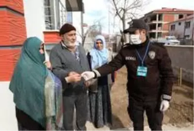 Biriktirdikleri parayı Milli Dayanışma Kampanyası'na bağışladılar