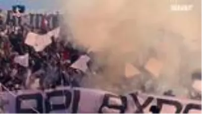 Colo-Colo Taraftarlarının Oluşturduğu Muhteşem Superclásico Atmosferi