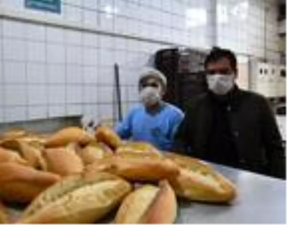 Çorlu'da fırıncılar, dar gelirlilerin ekmek ihtiyacını karşılıyor