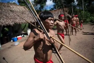 Kovid-19, Amazon'da dış dünyadan izole halde yaşayan Yanomami halkına sıçradı Kovid-19, Amazon'da dış dünyadan izole halde yaşayan Yanomami halkına sıçradı