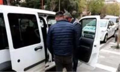 Gezmek için sokağa çıkan genç, 392 lira cezayı yedi Gezmek için sokağa çıkan genç, 392 lira cezayı yedi