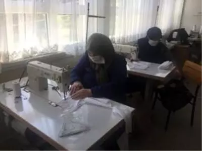 Giresun'da maske ve siperlik üretimi yaygınlaşıyor Giresun'da maske ve siperlik üretimi yaygınlaşıyor
