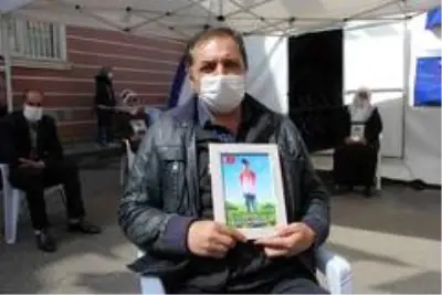 HDP önündeki ailelerin evlat nöbeti 220'nci gününde