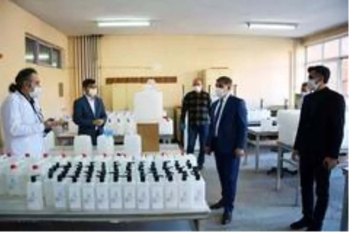 Karabük'te maske ve dezenfektan üretimi sürüyor