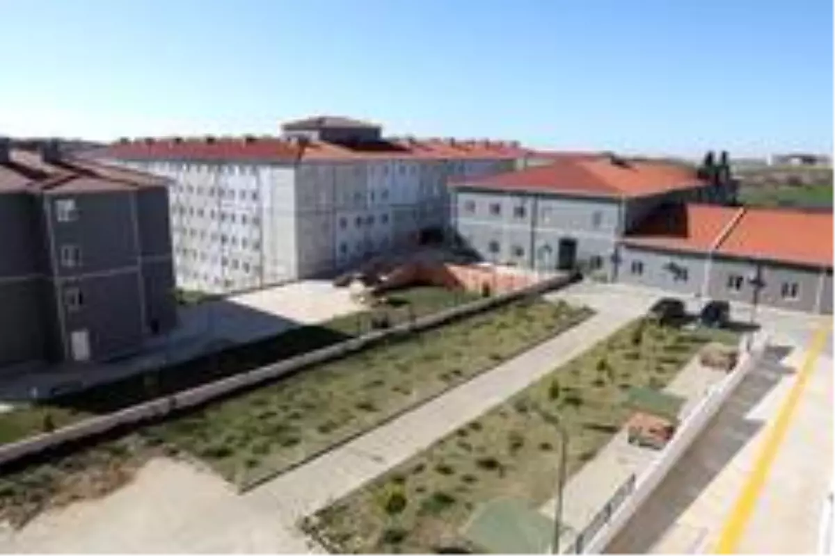 Karantina süreleri sona eren vatandaşlar memleketlerine uğurlandı