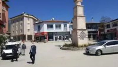 Kargı'da vatandaşlar tedbirlere uyuyor, sokaklar sessiz Kargı'da vatandaşlar tedbirlere uyuyor, sokaklar sessiz