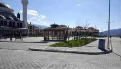 Kargı'da vatandaşlar tedbirlere uyuyor, sokaklar sessiz Kargı'da vatandaşlar tedbirlere uyuyor, sokaklar sessiz