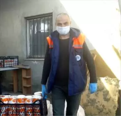 Kiraz Belediyesi, bin 500 aileye gıda yardımı ulaştırıyor Kiraz Belediyesi, bin 500 aileye gıda yardımı ulaştırıyor