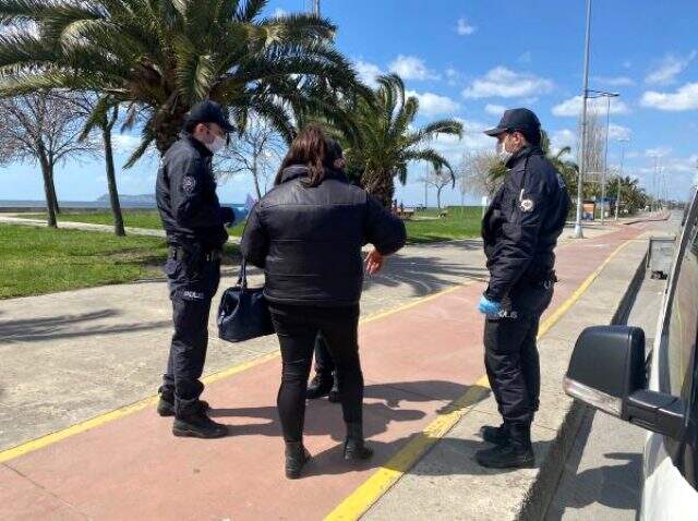 Koronavirüse rağmen İstanbul'da fuhuş pazarlığına devam eden kadına ceza kesildi