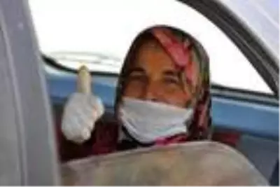 Koronavirüsü yenen kadın, yaşadığı süreci paylaştı: İçim yanıyor, dışım donuyordu Koronavirüsü yenen kadın, yaşadığı süreci paylaştı: İçim yanıyor, dışım donuyordu