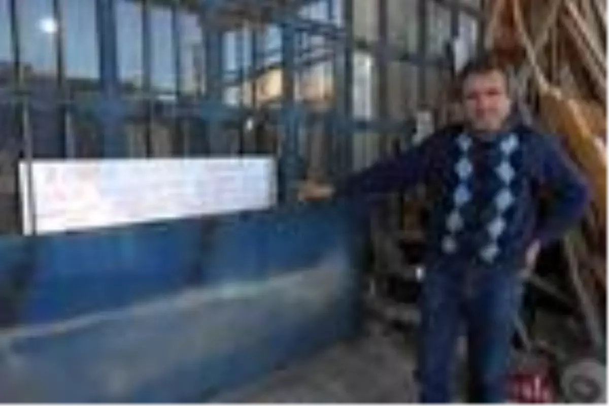 Marangozdan iş yerine giren hırsıza not: Kabloları kesip çalma, hafta sonu gel para verelim