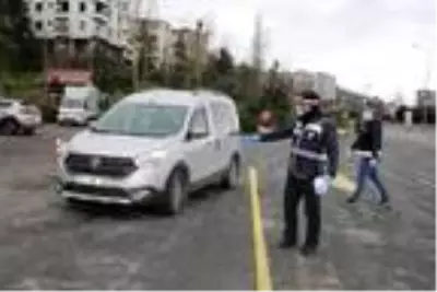 Rize'de, her gün 12 bin maske dağıtılacak Rize'de, her gün 12 bin maske dağıtılacak