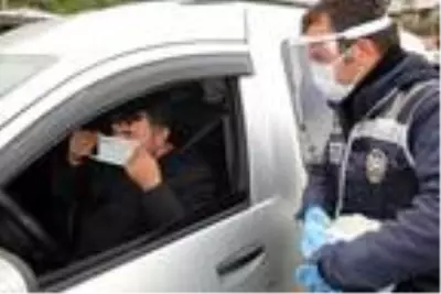 Rize'de, her gün 12 bin maske dağıtılacak Rize'de, her gün 12 bin maske dağıtılacak