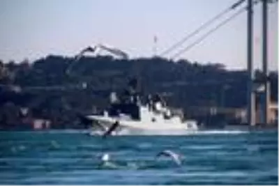 Dünya koronavirüse kilitlenmişken Rus savaş gemileri peş peşe Boğaz'dan geçti.