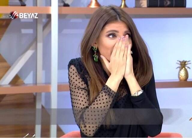 Dün akşam rahatsızlanarak hastaneye kaldırılan sunucu Seda Akgül, bugün kolundaki iğneyle yayına çıktı.