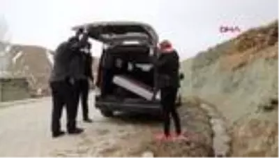 VAN 3 kardeşe, derslerini takip edebilmeleri için öğretmenlerden televizyon
