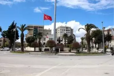 Yurt genelinde 'Evde kal' çağrısına büyük oranda uyuluyor Yurt genelinde 'Evde kal' çağrısına büyük oranda uyuluyor