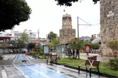 Yurt genelinde 'Evde kal' çağrısına büyük oranda uyuluyor Yurt genelinde 'Evde kal' çağrısına büyük oranda uyuluyor