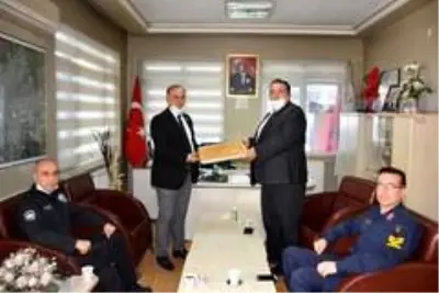 Başkan Kaya'dan emniyete Polis Haftası ziyareti Başkan Kaya'dan emniyete Polis Haftası ziyareti