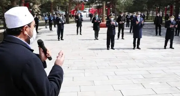 Eruzurum'da polis gününde maskeli kutlama - Haberler