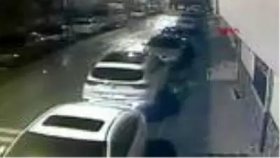 ESKİŞEHİR Park halinde otomobillere zarar verdi, kameralara yakalandı-1