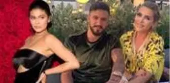 Gökhan Çıra: Gökhan Çıra, Selin Ciğerci'nin doğum günü için evi kırmızı güllerle doldurdu Gökhan Çıra: Gökhan Çıra, Selin Ciğerci'nin doğum günü için evi kırmızı güllerle doldurdu