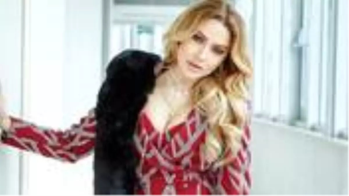 Hadise, kendisine cinsel içerikli mesajlar gönderen hayranından ikinci kez şikayetçi oldu