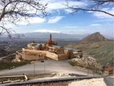İshak Paşa Sarayı yıllar sonra sessizliğe büründü İshak Paşa Sarayı yıllar sonra sessizliğe büründü