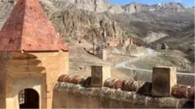 İshak Paşa Sarayı yıllar sonra sessizliğe büründü İshak Paşa Sarayı yıllar sonra sessizliğe büründü
