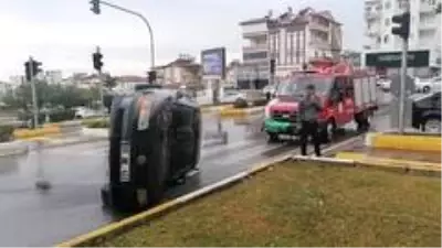 Kırmızı ışıkta geçmedim iddiasına polisten kaza yerinde görüntülü cevap Kırmızı ışıkta geçmedim iddiasına polisten kaza yerinde görüntülü cevap