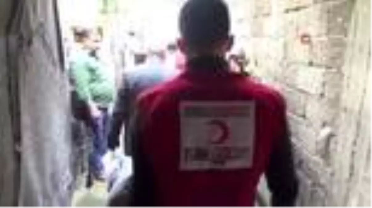 Kızılay'dan yaşlı kadına yardım eli