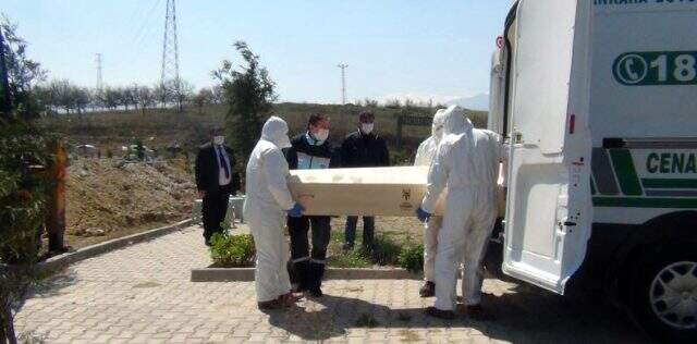 Koronavirüsü yenen 37 yaşındaki adam, kalp krizi sonucu hayatını kaybetti